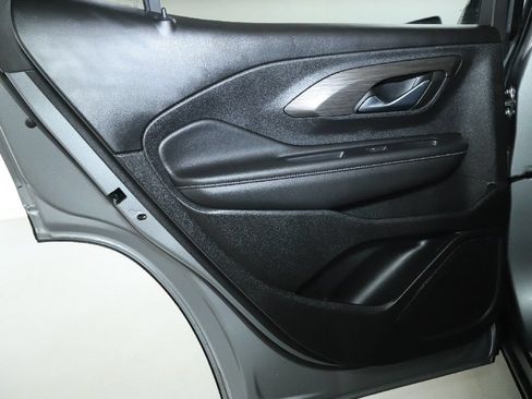Used 2023 GMC Terrain SLE w/ Driver Convenience Package FWD image 13