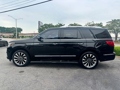 Used 2018 Lincoln Navigator Select w/ Technology Package AWD/4WD image 6