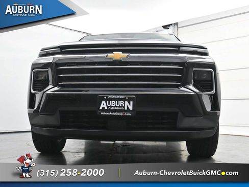 Used 2024 Chevrolet Traverse LT w/ Trailering Package AWD/4WD image 20