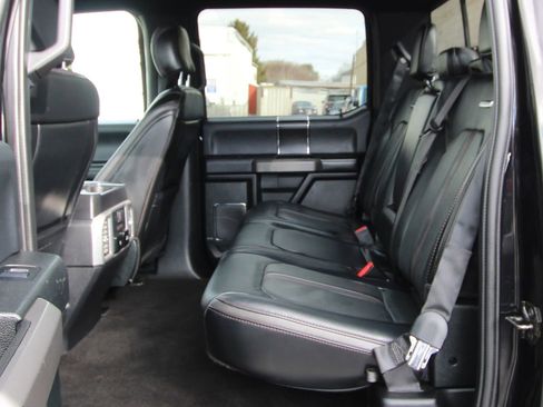 Used 2019 Ford F150 Platinum image 11