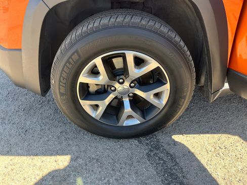 Used 2016 Jeep Cherokee Trailhawk w/ Comfort/Convenience Group image 25