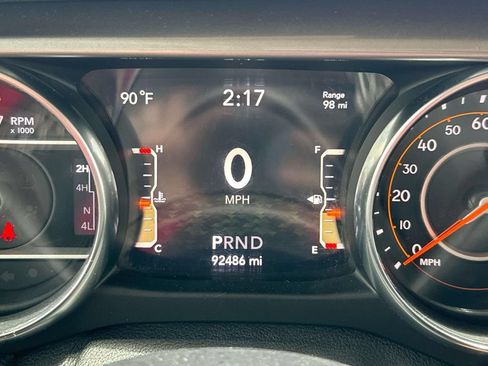Used 2019 Jeep Wrangler Unlimited Sahara w/ Safety Group AWD/4WD image 34