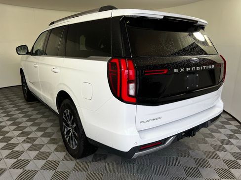 Used 2025 Ford Expedition Platinum AWD/4WD image 7