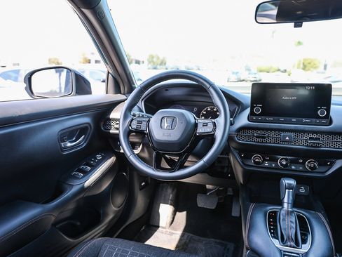 Certified 2024 Honda HR-V Sport image 5