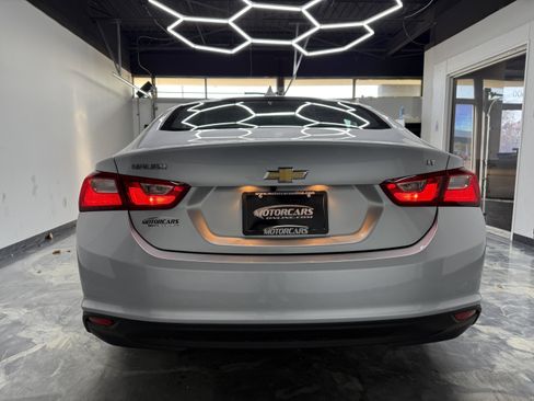 Used 2018 Chevrolet Malibu LT image 4