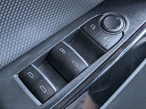 Used 2026 Chevrolet Equinox RS w/ Convenience Package III FWD image 23