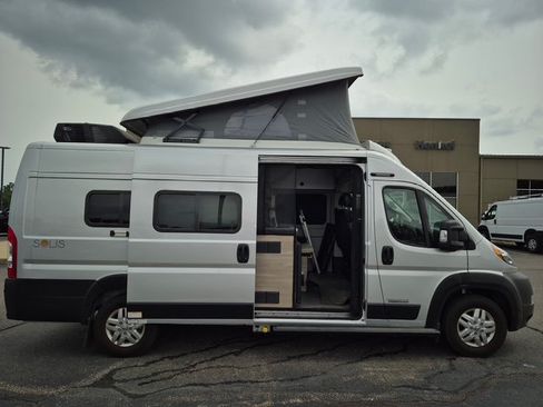 Used 2022 RAM ProMaster 3500 w/ Premium R/V Group FWD image 4
