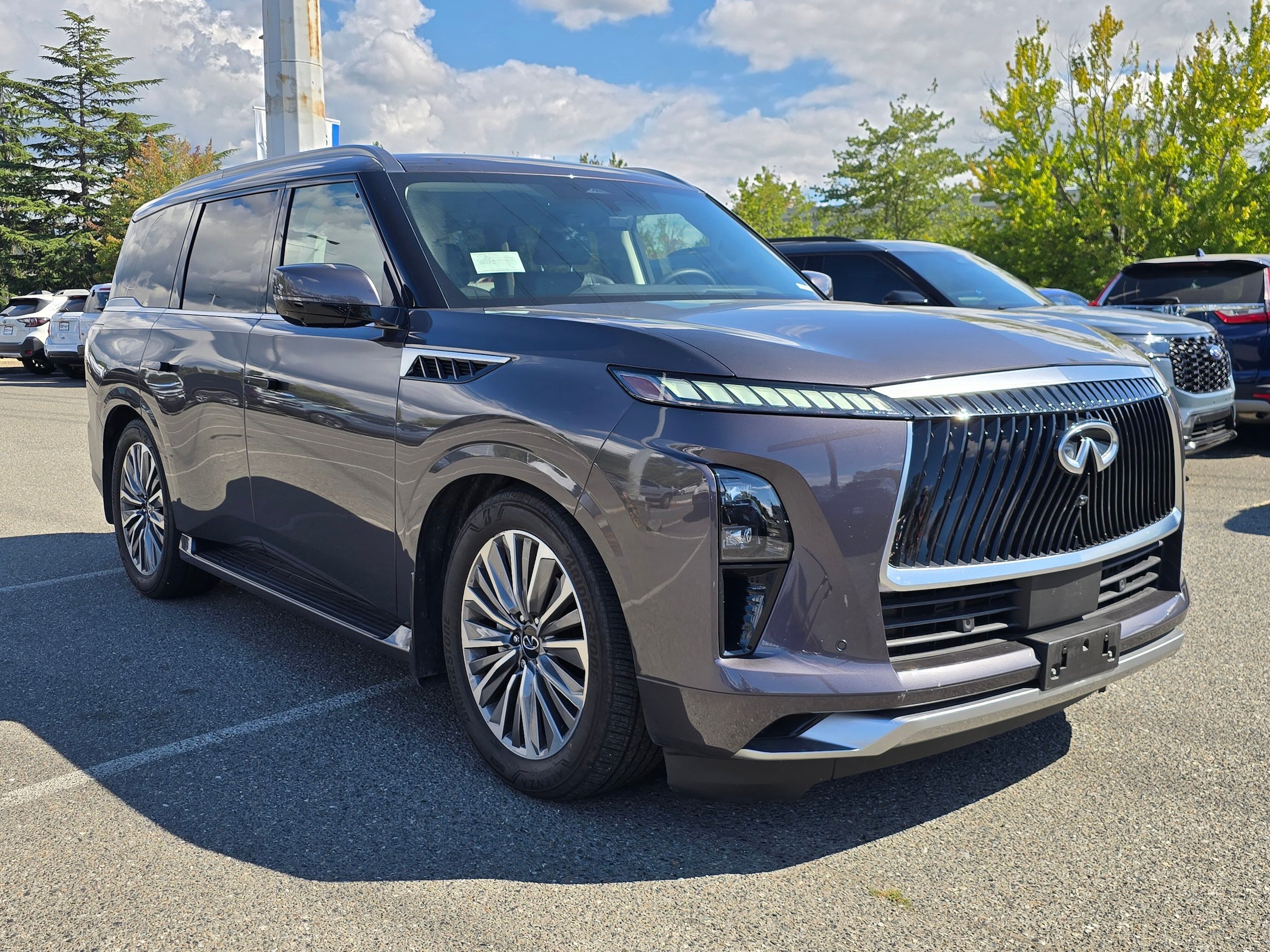 Used 2025 INFINITI QX80 Luxe AWD/4WD image 7