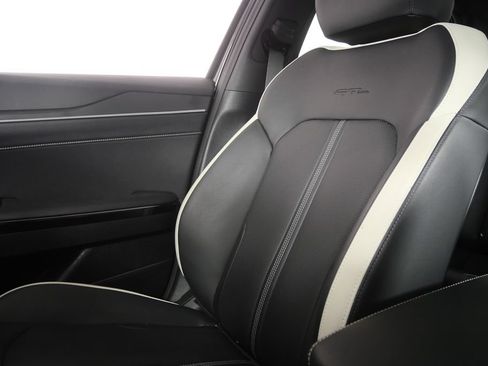 Used 2025 Kia K5 GT-Line w/ GT-Line Premium Package FWD image 19