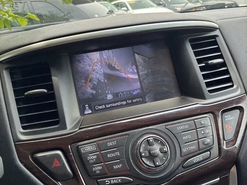 Used 2014 Nissan Pathfinder Platinum w/ Platinum Premium Package AWD/4WD image 25