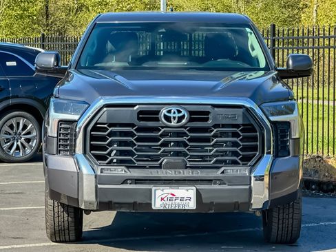 Used 2022 Toyota Tundra SR5 w/ TRD Off-Road Package image 8