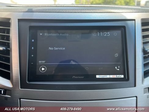 Used 2010 Subaru Outback 2.5i Limited AWD/4WD image 37
