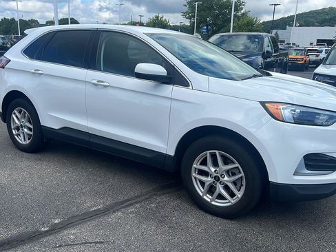 Used 2023 Ford Edge SEL AWD/4WD image 3