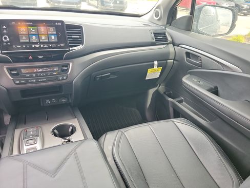 Certified 2025 Honda Ridgeline Sport image 20