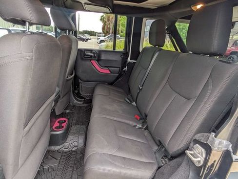 Used 2017 Jeep Wrangler Unlimited Sport w/ Quick Order Package 24S AWD/4WD image 15