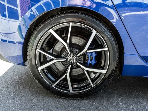 Used 2022 Volkswagen Golf R AWD/4WD image 29