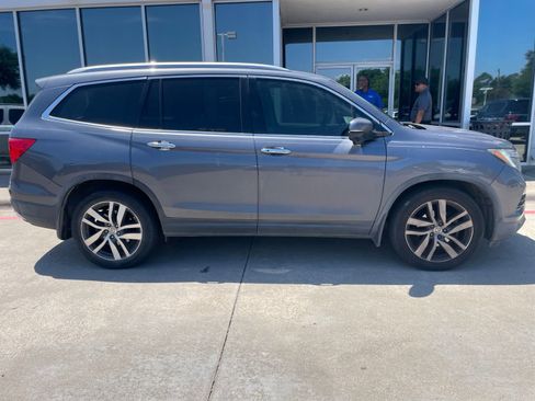 Used 2016 Honda Pilot Touring image 6