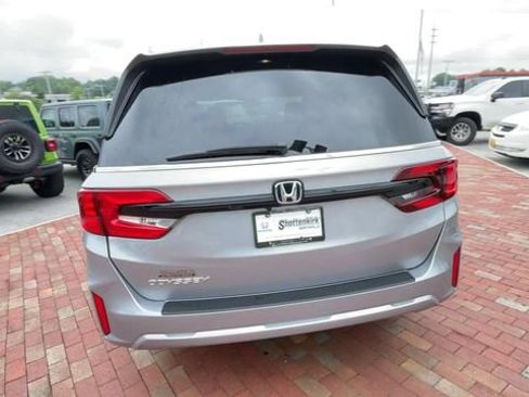 Certified 2025 Honda Odyssey EX-L image 8