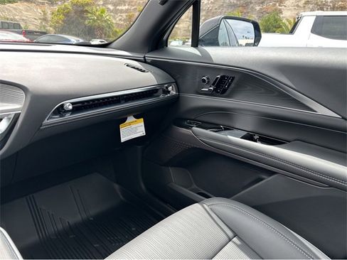New 2025 Cadillac Lyriq Luxury image 17