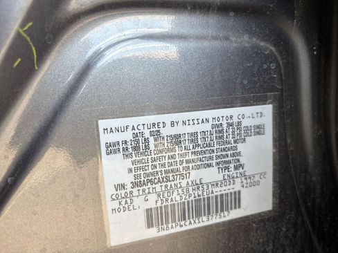 Used 2025 Nissan Kicks SV image 27