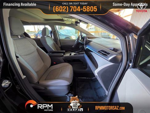Used 2021 Toyota Sienna LE w/ LE Plus Package image 12