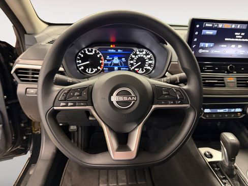 New 2026 Nissan Altima 2.5 SV FWD image 14