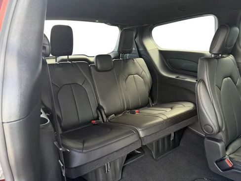 New 2026 Chrysler Pacifica Select FWD image 36