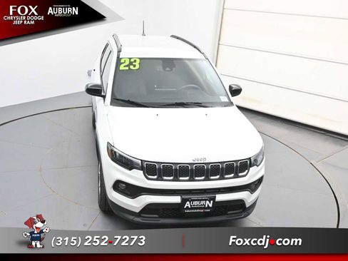 Used 2023 Jeep Compass Latitude AWD/4WD image 28