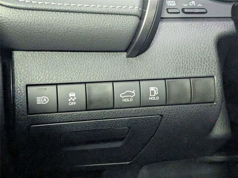 Used 2024 Toyota Camry SE FWD image 16