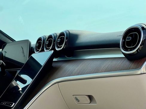 Certified 2026 Mercedes-Benz C 300 4MATIC Sedan image 23