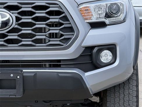 Used 2021 Toyota Tacoma TRD Off-Road w/ TRD Premium Off Road Package image 8