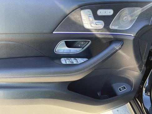 Used 2024 Mercedes-Benz GLS 450 4MATIC image 16