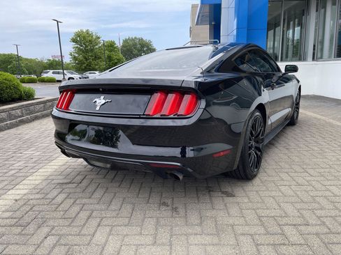 Used 2016 Ford Mustang Coupe RWD image 5