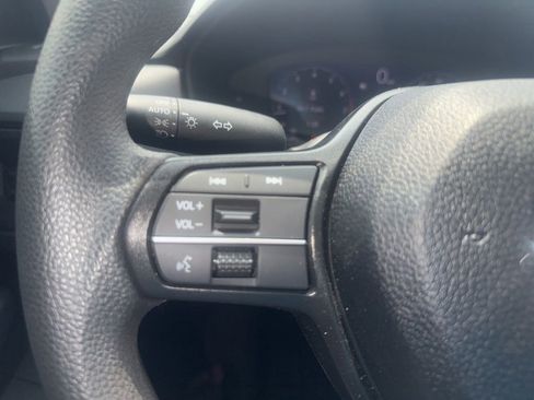 Certified 2025 Honda Accord SE image 17