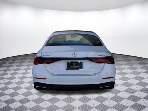 New 2026 Mercedes-Benz E 350 4MATIC Sedan image 10