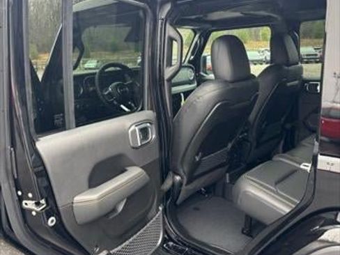 New 2026 Jeep Wrangler Unlimited Sahara image 38