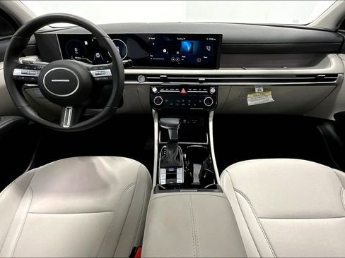 Used 2025 Hyundai Tucson SEL FWD image 18