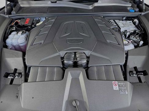 New 2026 Porsche Cayenne Turbo image 23