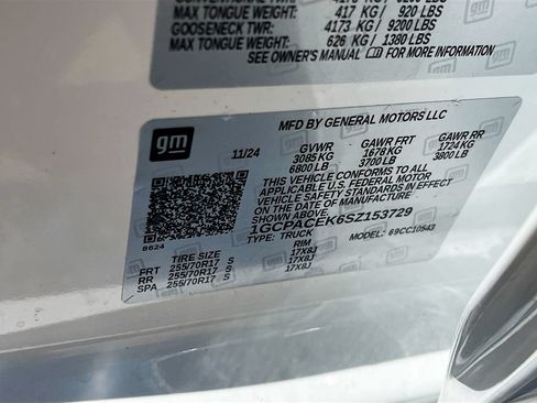 Used 2025 Chevrolet Silverado 1500 LT RWD image 30
