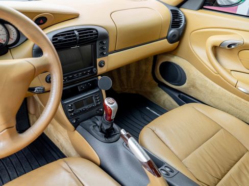 Used 1999 Porsche 911 Carrera 4 image 14