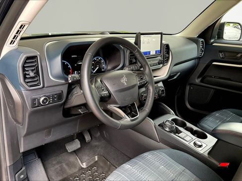 Used 2023 Ford Bronco Sport Heritage w/ Heritage Convenience Package AWD/4WD image 17