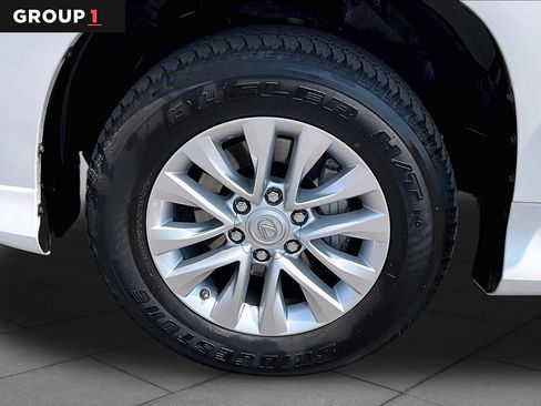 Used 2023 Lexus GX 460 Premium w/ Premium Package AWD/4WD image 10