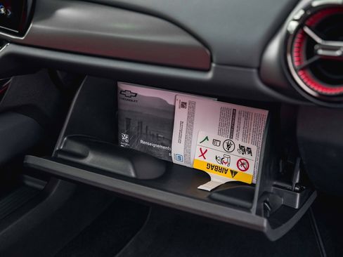 New 2025 Chevrolet Equinox EV RS image 35