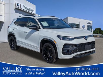 Used 2025 Volkswagen Tiguan SE R-Line