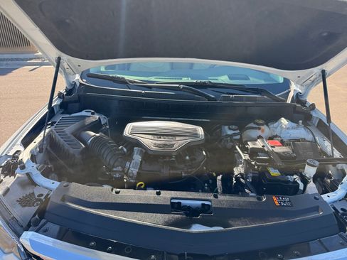 Used 2023 Cadillac XT6 Premium Luxury w/ Technology Package image 21