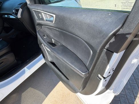 Used 2023 Ford Edge SEL image 19