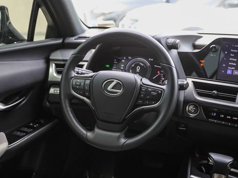 Used 2024 Lexus UX 250h FWD image 15