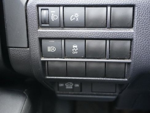 Used 2024 Toyota Tacoma SR RWD image 10