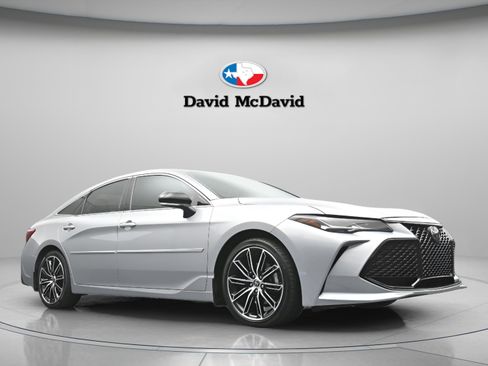 Used 2022 Toyota Avalon Touring image 25