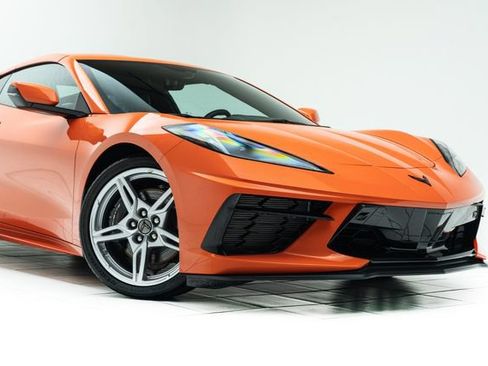 Used 2021 Chevrolet Corvette Stingray Preferred Cpe w/ Z51 Performance Package RWD image 4